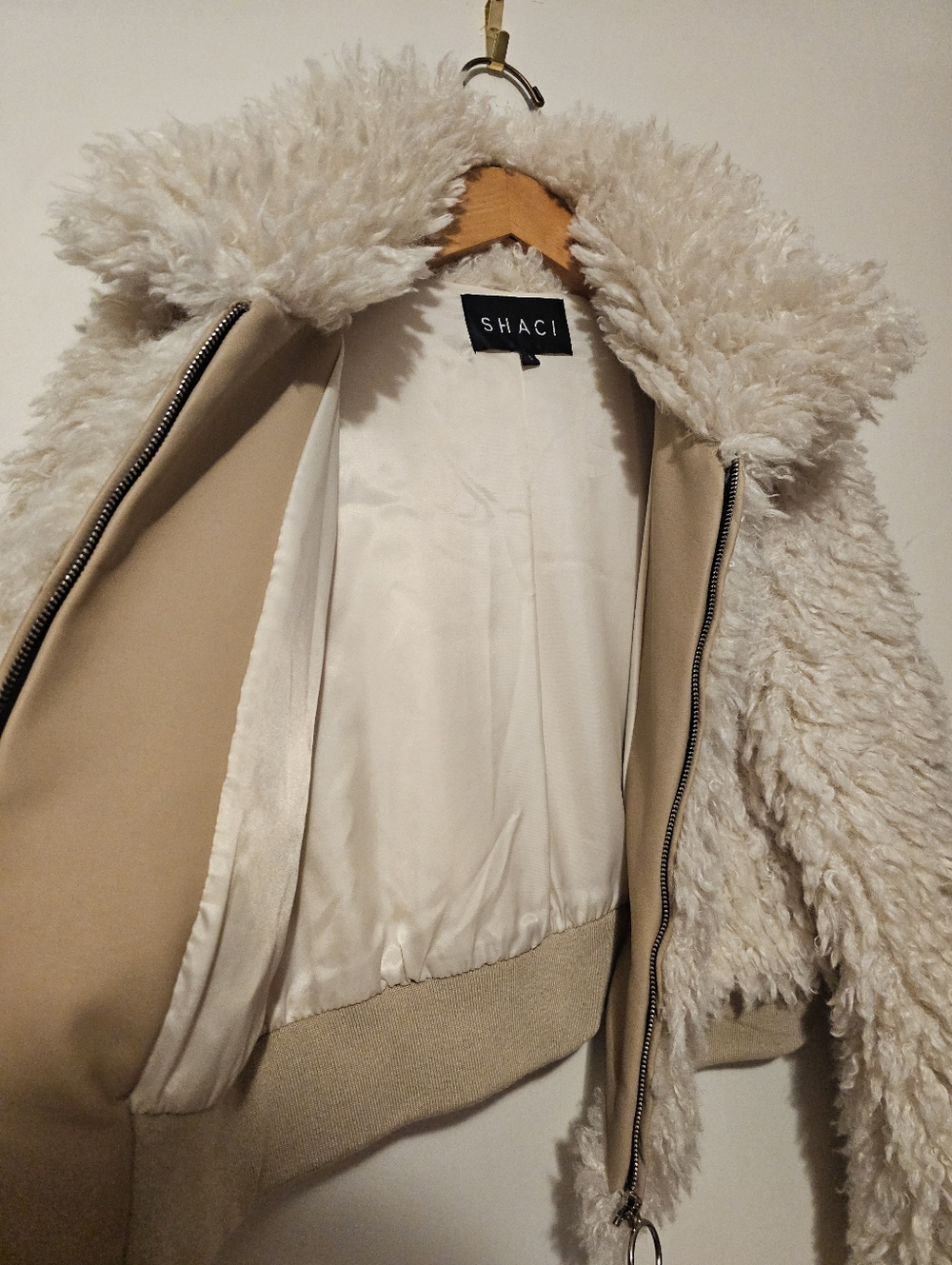 SHACI Cream Shaggy Faux Fur Cropped Bomber Jacket - Ring Zip - Size S - Picture 3 of 7